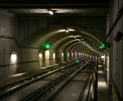 Deep Modern Subway Tunnel wallpaper 176x144