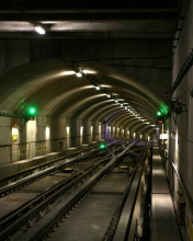 Das Deep Modern Subway Tunnel Wallpaper 176x220