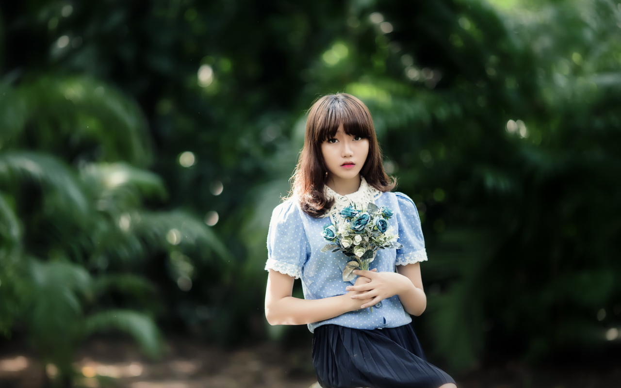 Cute Asian Model With Flower Bouquet wallpaper 1280x800