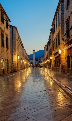 Das Stradun street in Dubrovnik, Croatia Wallpaper 240x400