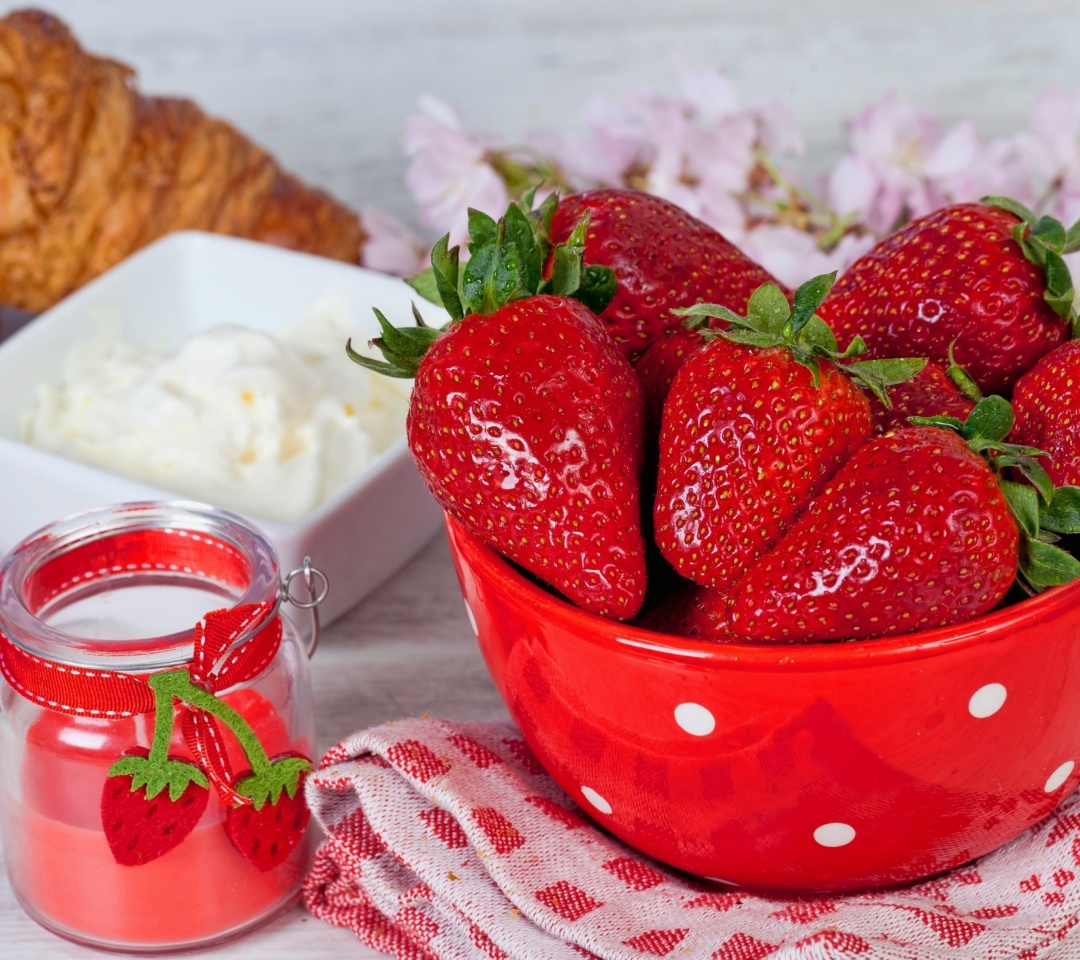 Das Strawberry and Jam Wallpaper 1080x960