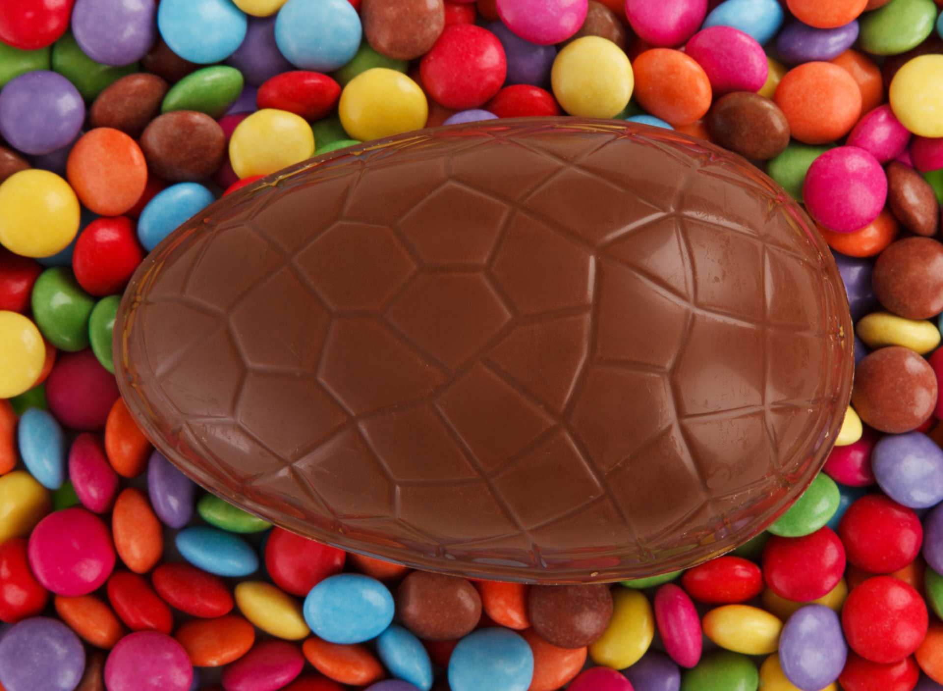 Обои Easter Chocolate Egg 1920x1408