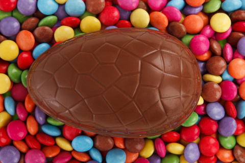 Обои Easter Chocolate Egg 480x320
