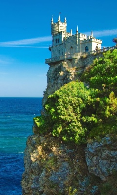 Обои Swallows Nest Castle near Yalta Crimea 240x400