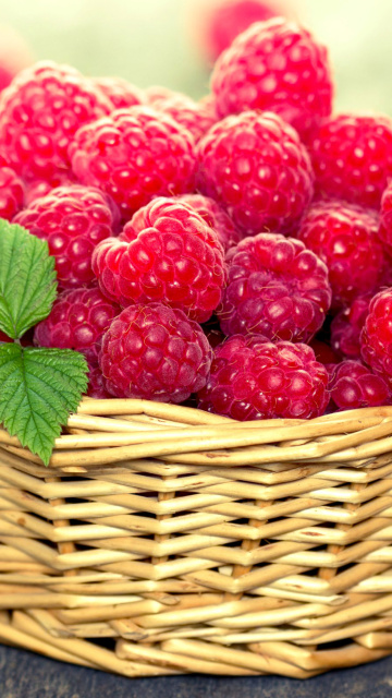 Basket with raspberries wallpaper 360x640