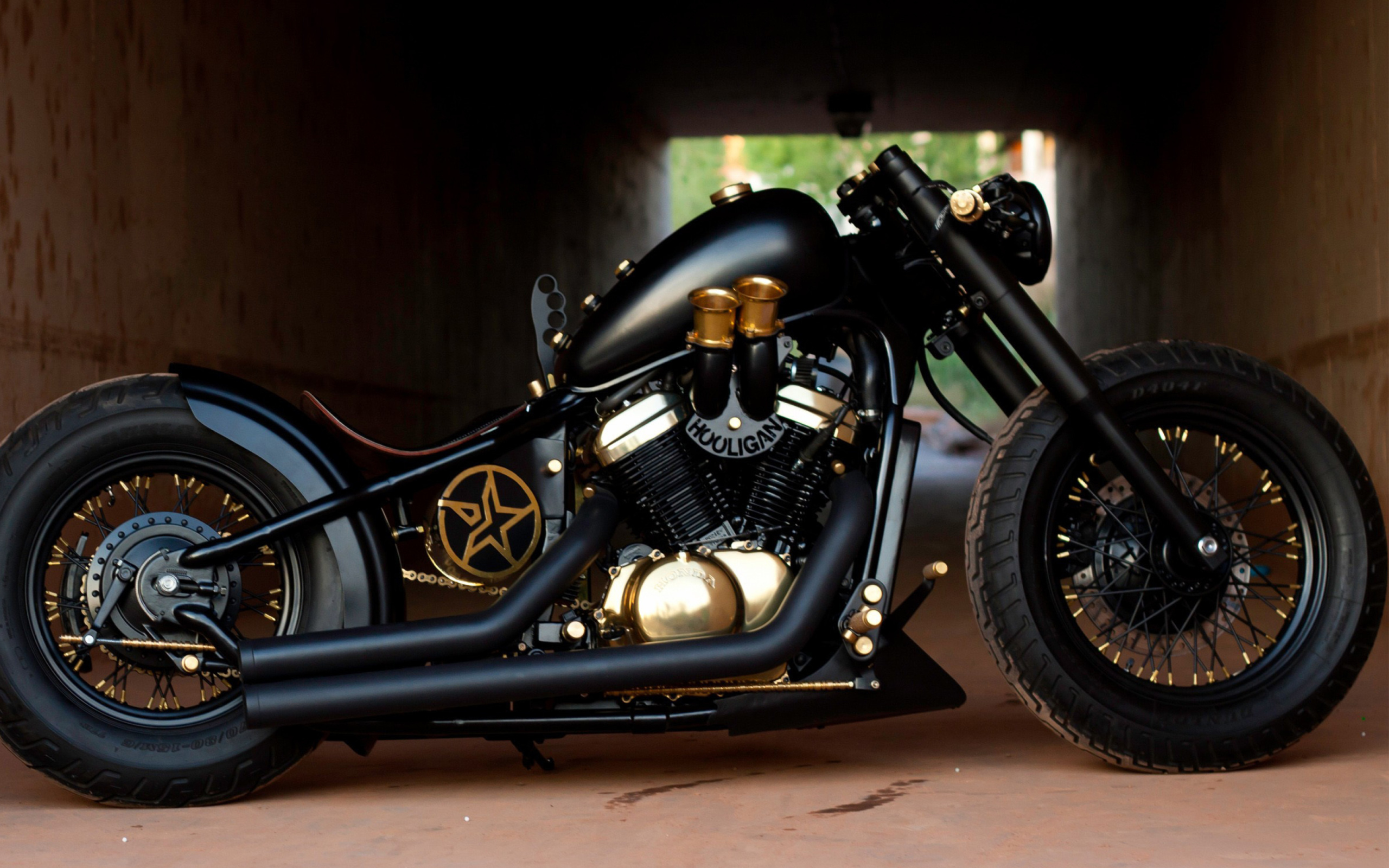 Bobber Hooligan Bike wallpaper 2560x1600