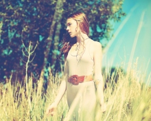 Beautiful Redhead Summer Pose screenshot #1 220x176