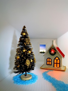 Обои Christmas Scenery Wallpaper 240x320