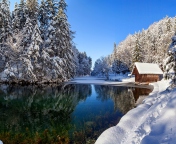 Winter House wallpaper 176x144