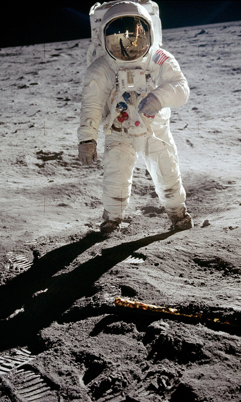 Fondo de pantalla Man On The Moon 768x1280