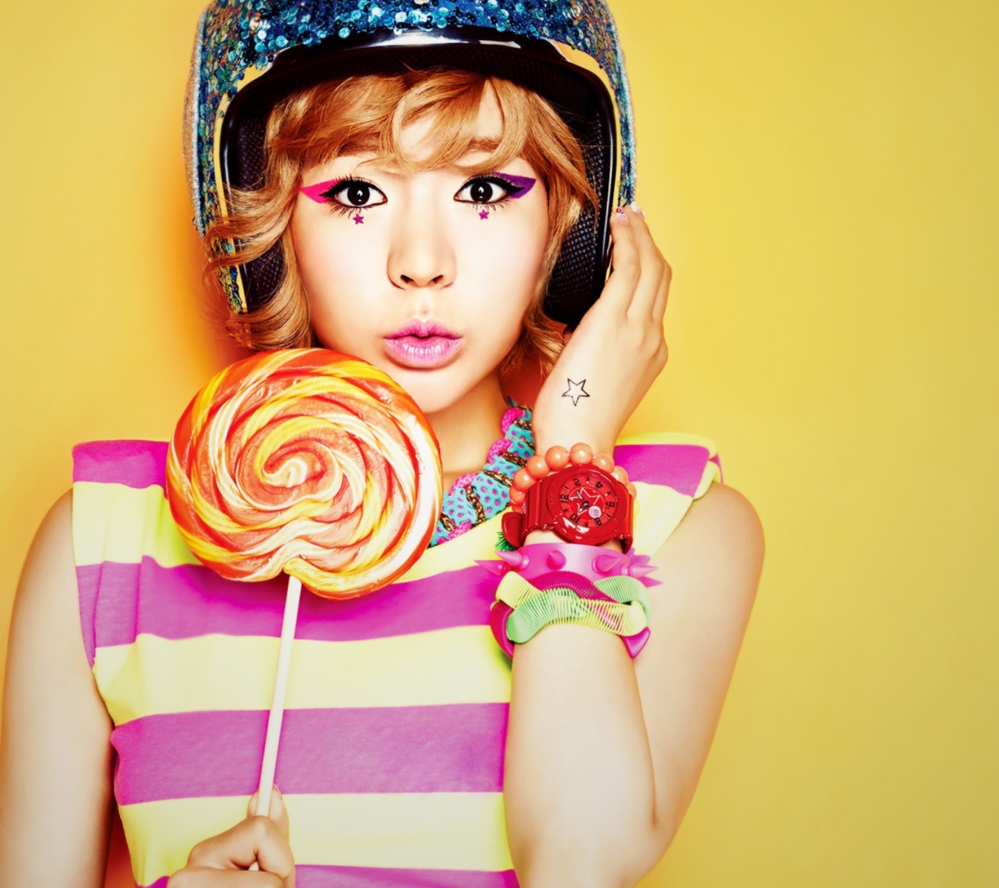 Girls Generation South Korean K-Pop Band wallpaper 1440x1280