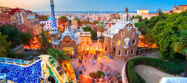 Обои Park Guell in Barcelona 720x320