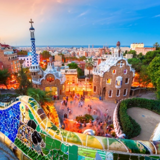 Park Guell in Barcelona - Fondos de pantalla gratis para 1024x1024