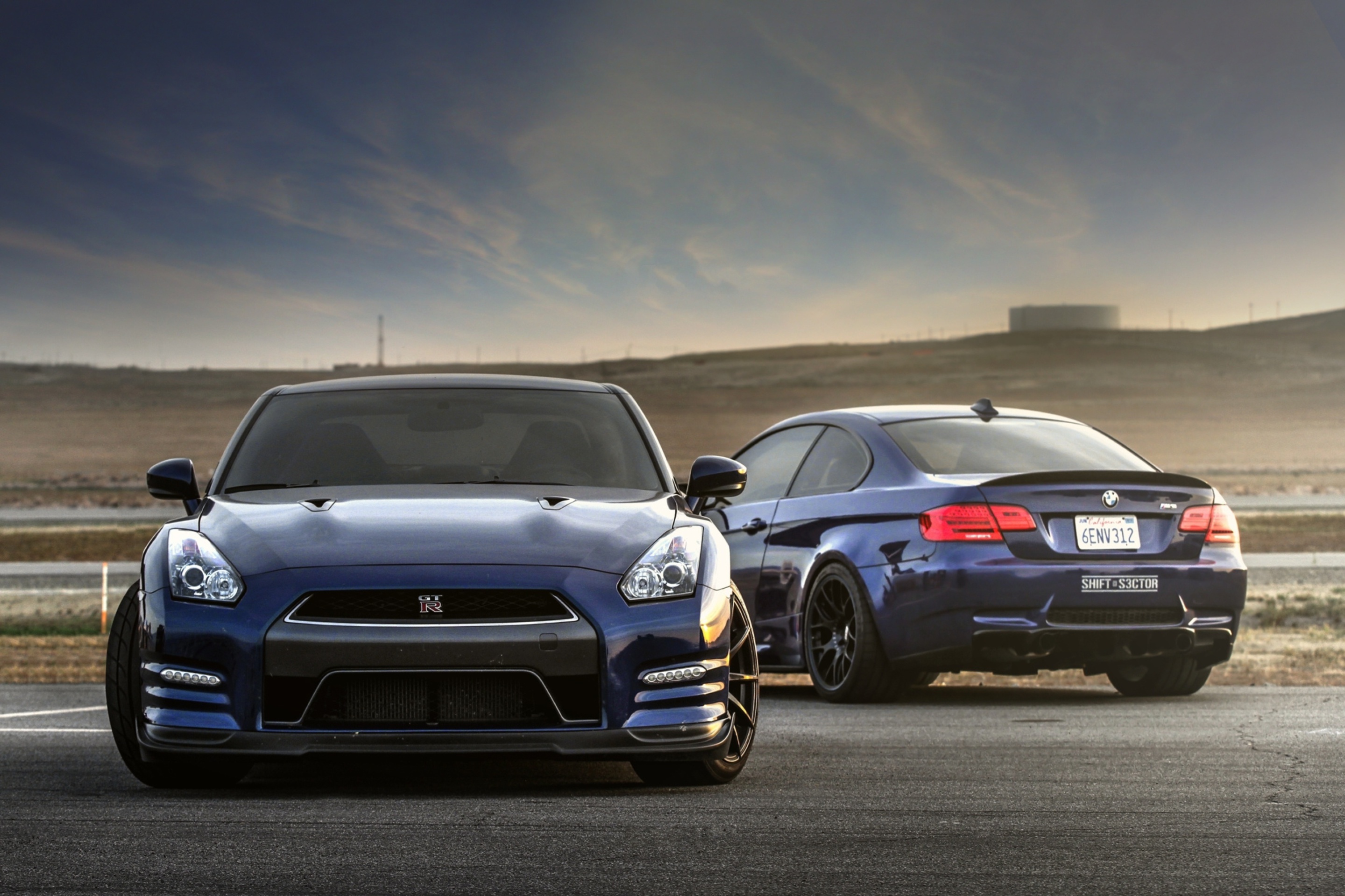 Screenshot №1 pro téma Nissan GTR and BMW M3 E92 2880x1920