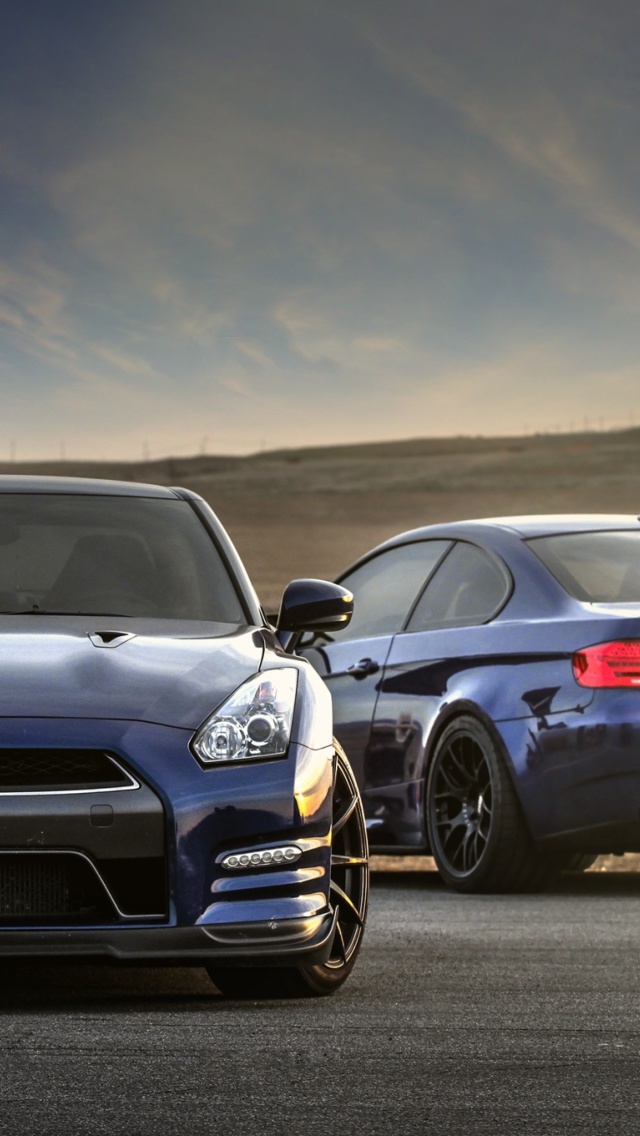 Fondo de pantalla Nissan GTR and BMW M3 E92 640x1136