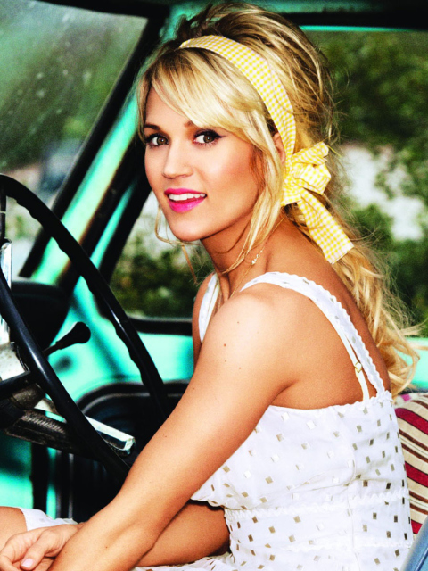 Das Carrie Underwood American Country Singer Wallpaper 480x640