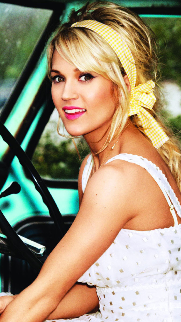 Fondo de pantalla Carrie Underwood American Country Singer 750x1334