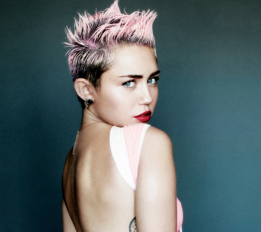 Обои Miley Cyrus For V Magazine 1080x960