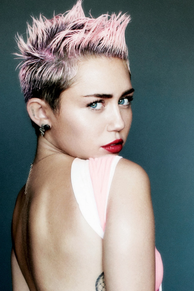 Fondo de pantalla Miley Cyrus For V Magazine 640x960