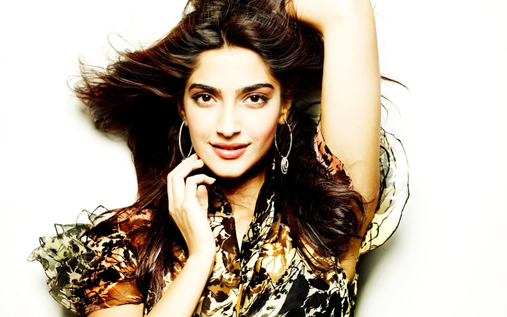 Fondo de pantalla Actress Sonam Kapoor