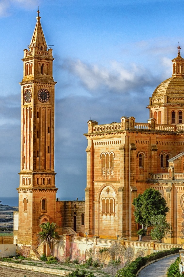 Обои Malta Church 640x960