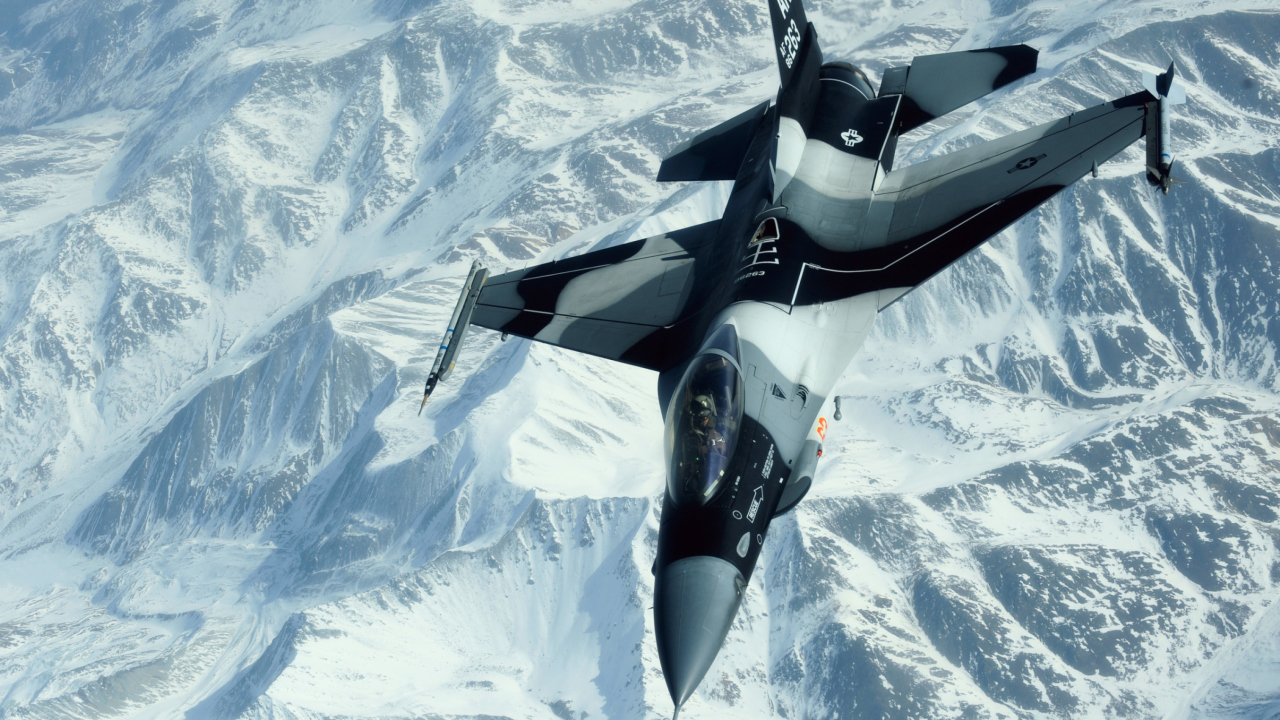 Screenshot №1 pro téma F-16 Fighting Falcon 1280x720