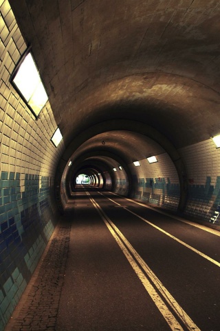 Das Tunnel Wallpaper 320x480