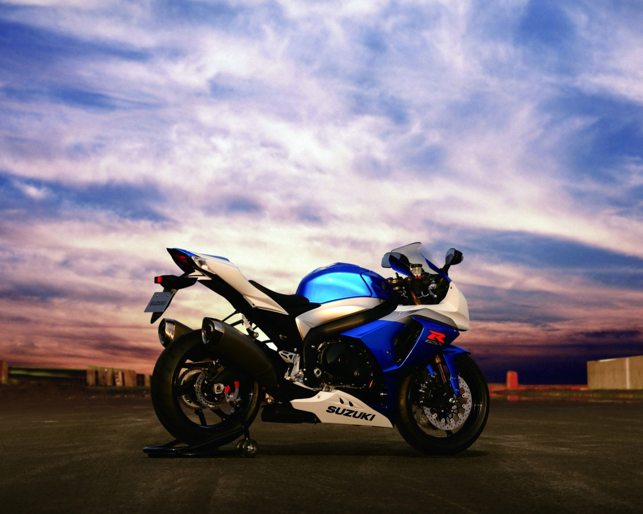 Fondo de pantalla Suzuki GSX R 1000 1280x1024