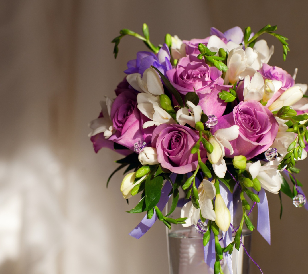 Обои Bouquet In Vase 1080x960