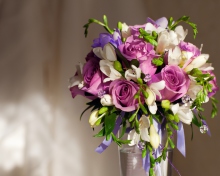 Bouquet In Vase wallpaper 220x176