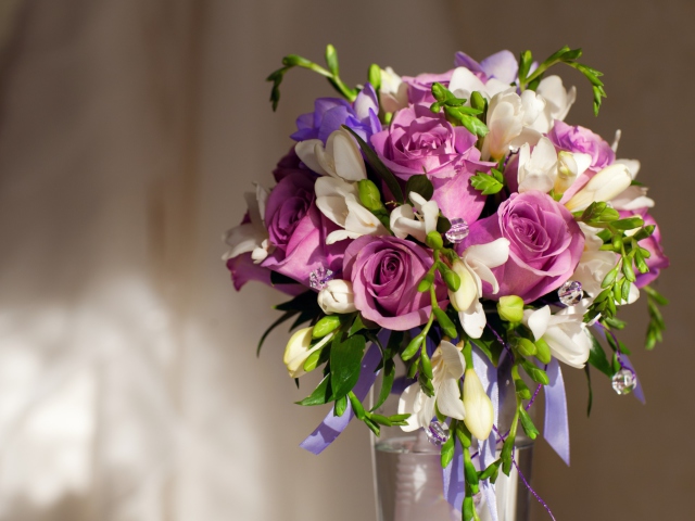 Das Bouquet In Vase Wallpaper 640x480
