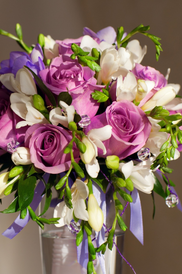 Das Bouquet In Vase Wallpaper 640x960