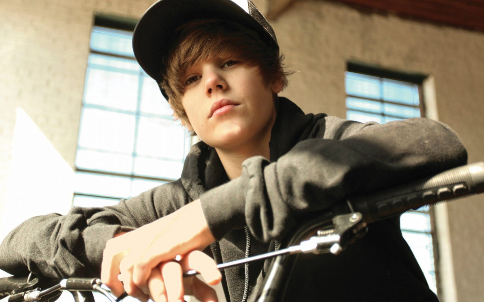 Screenshot №1 pro téma Justin Bieber 1680x1050