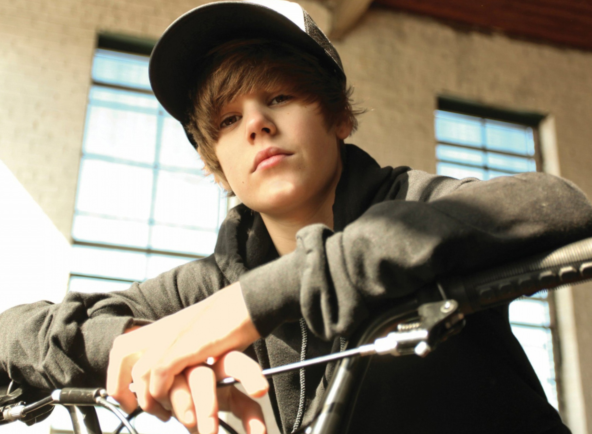 Fondo de pantalla Justin Bieber 1920x1408