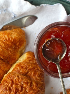 Das Croissants and Jam Wallpaper 240x320