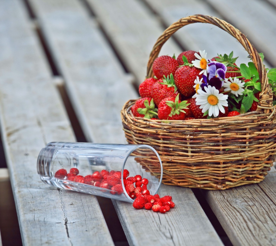 Fondo de pantalla Strawberry Basket 960x854