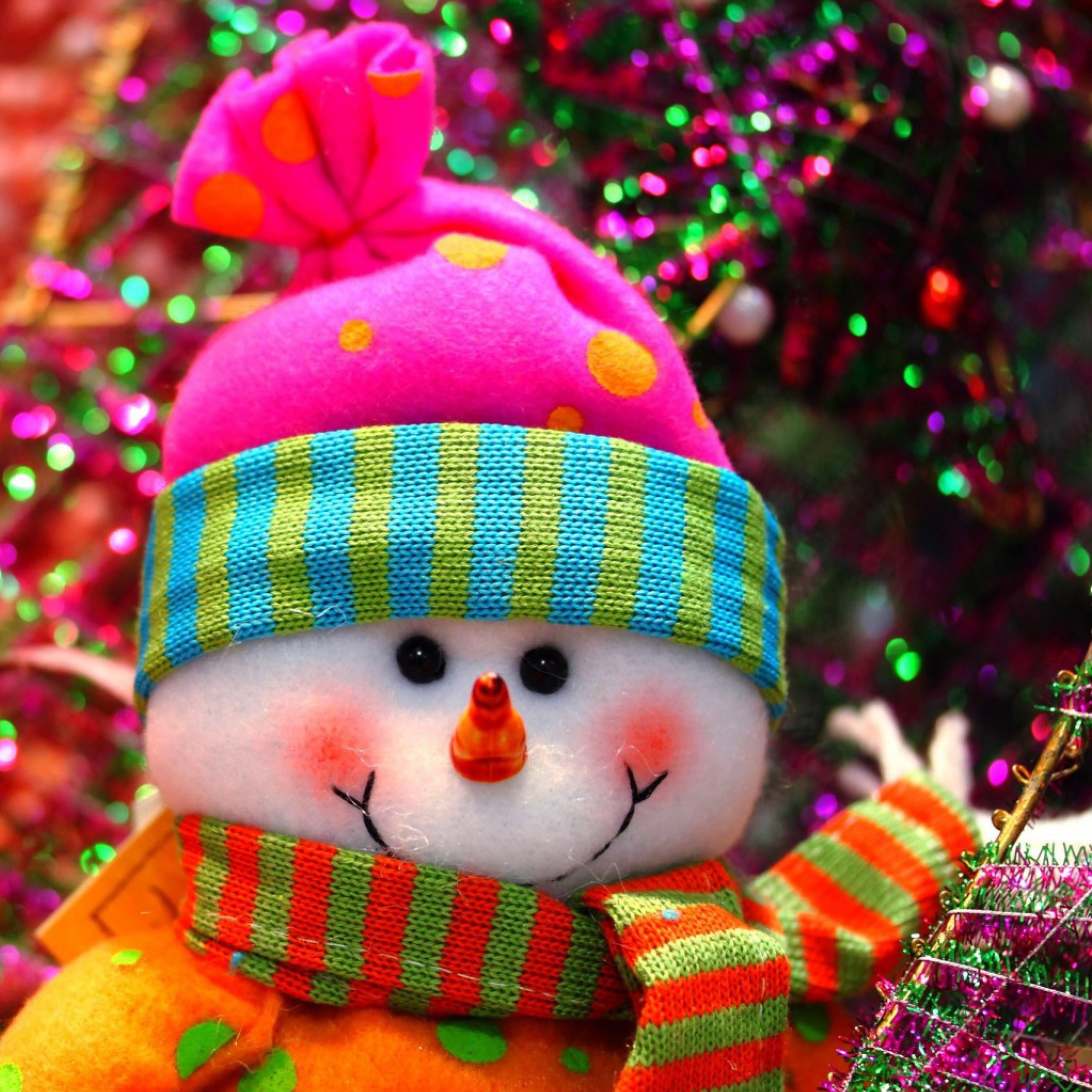 Fondo de pantalla Cute Bright Christmas Snowman 2048x2048