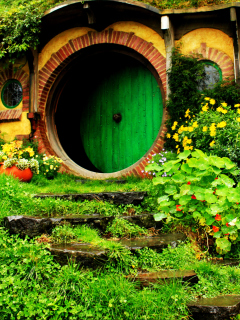 Fondo de pantalla Hobbit House 240x320
