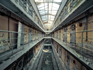 Alcatraz Prison wallpaper 320x240