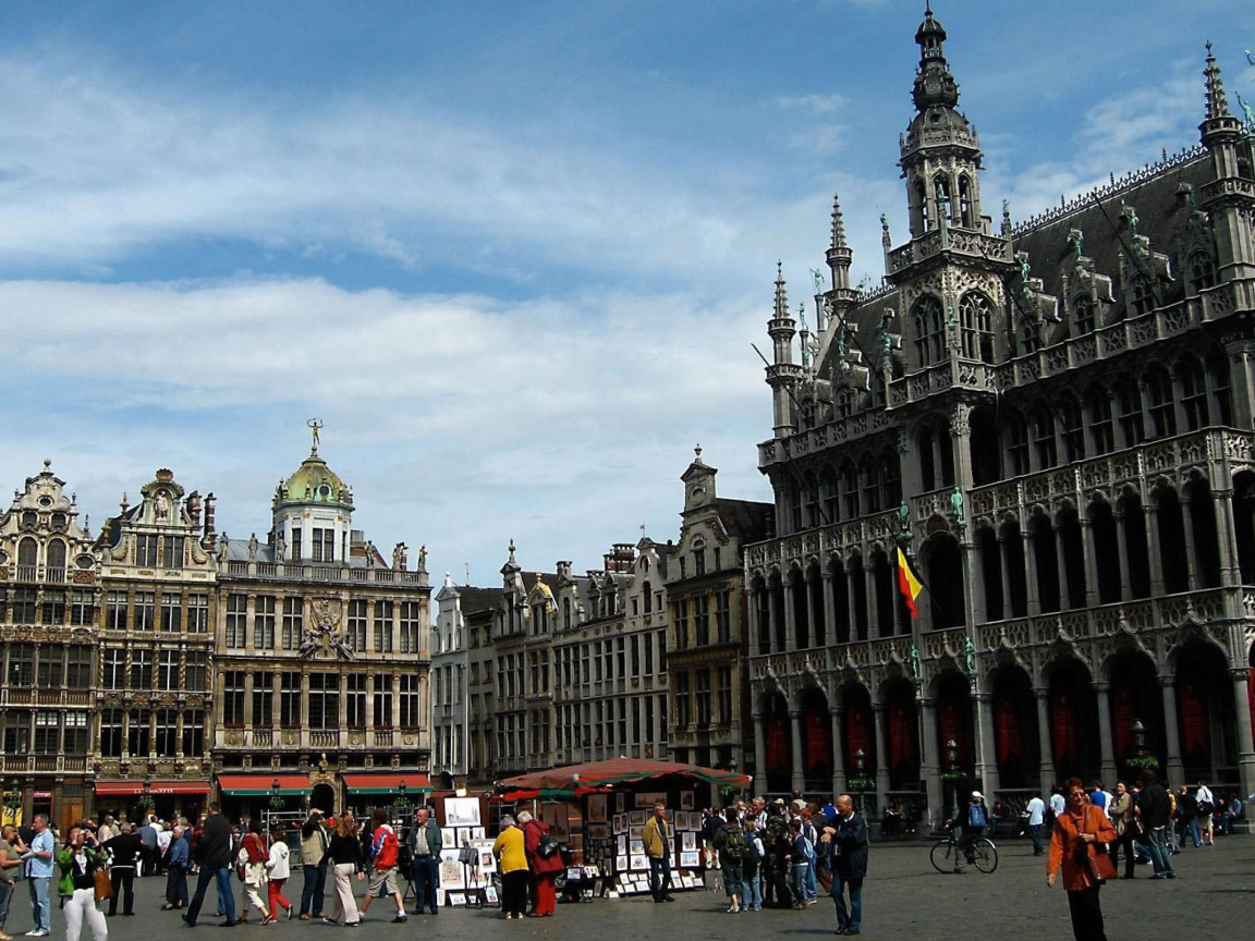 Обои Brussels Grand Place on Main Square 1152x864