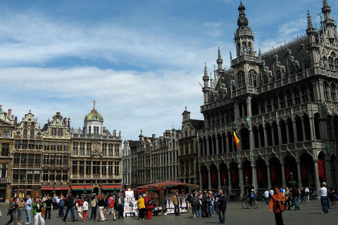 Обои Brussels Grand Place on Main Square 480x320