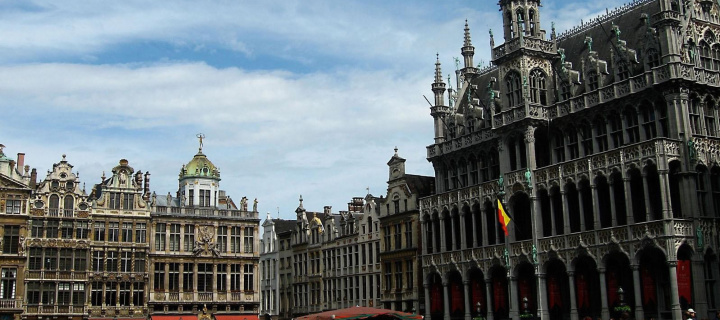 Обои Brussels Grand Place on Main Square 720x320