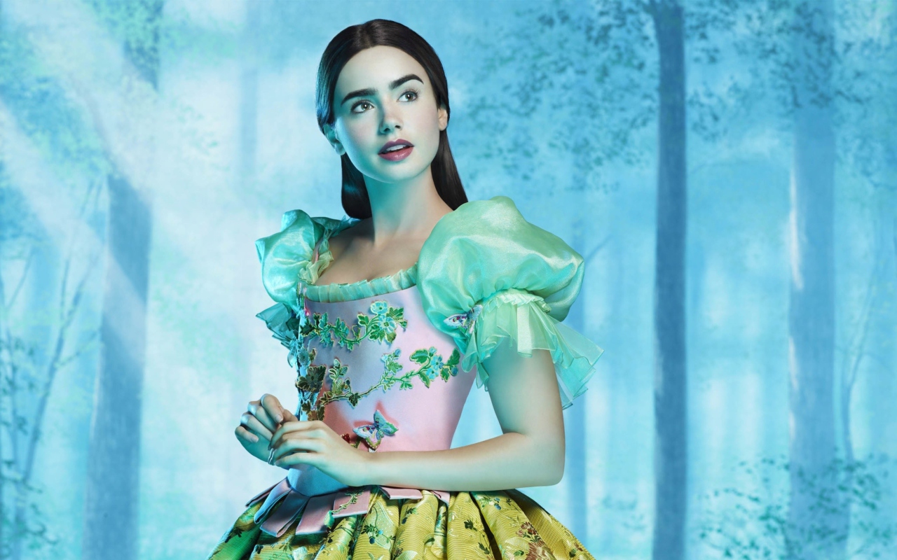 Fondo de pantalla Lilly Collins As Snow White 1280x800