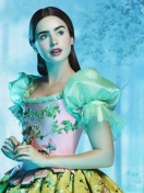 Fondo de pantalla Lilly Collins As Snow White 132x176