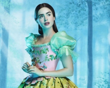 Das Lilly Collins As Snow White Wallpaper 220x176