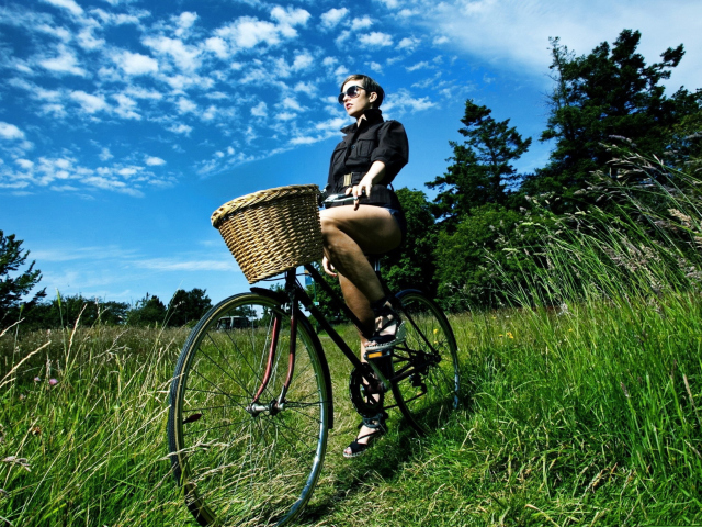 Bicycle Ride wallpaper 640x480