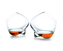 Das Cognac Glasses Wallpaper 220x176