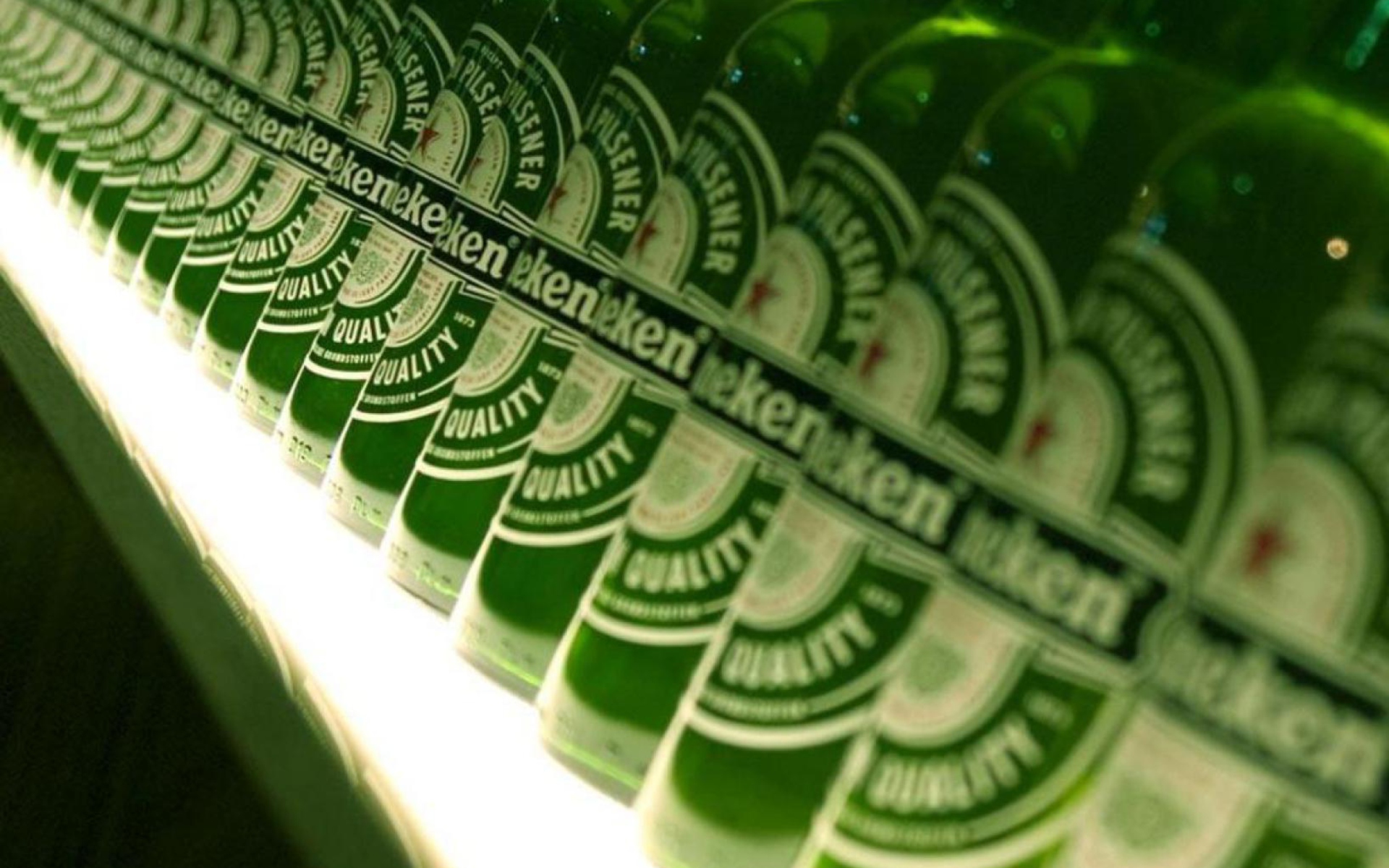 Das Heineken Bottles Wallpaper 1920x1200