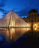 Screenshot №1 pro téma Pyramid at Louvre Museum - Paris 128x160