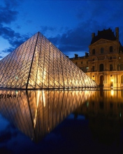 Обои Pyramid at Louvre Museum - Paris 176x220